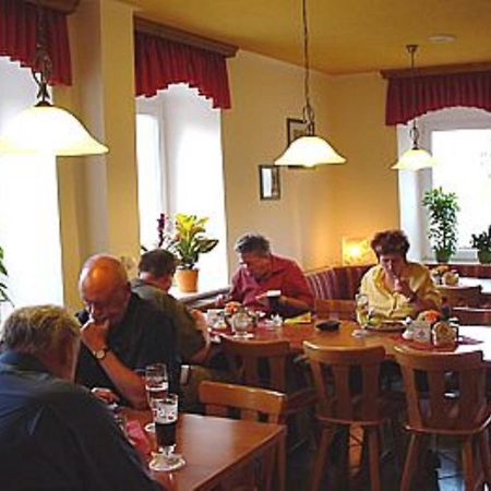 Pension & Gasthof Erbgericht Hoehenlage 850M Marienberg Exterior photo