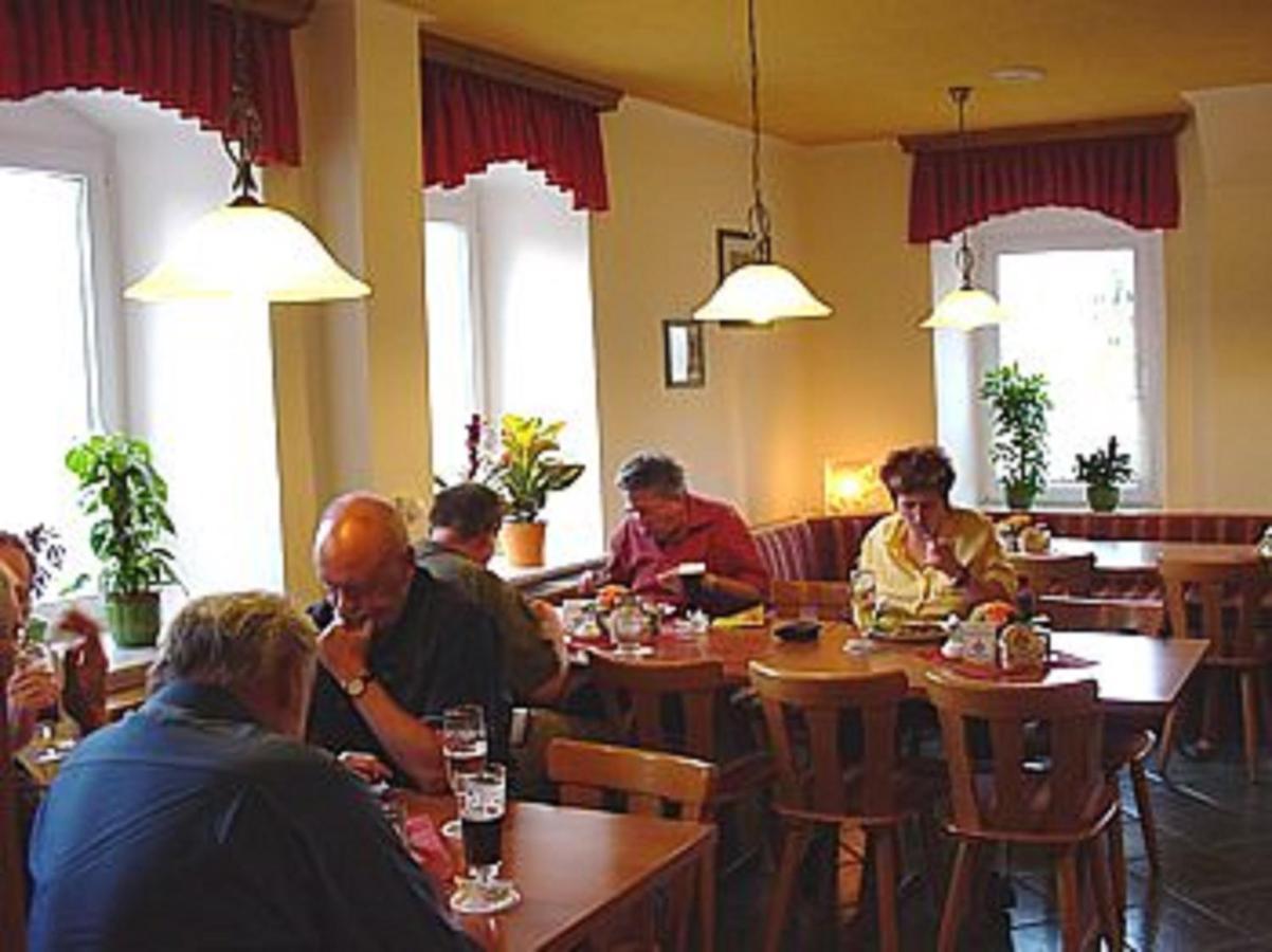 Pension & Gasthof Erbgericht Hoehenlage 850M Marienberg Exterior photo